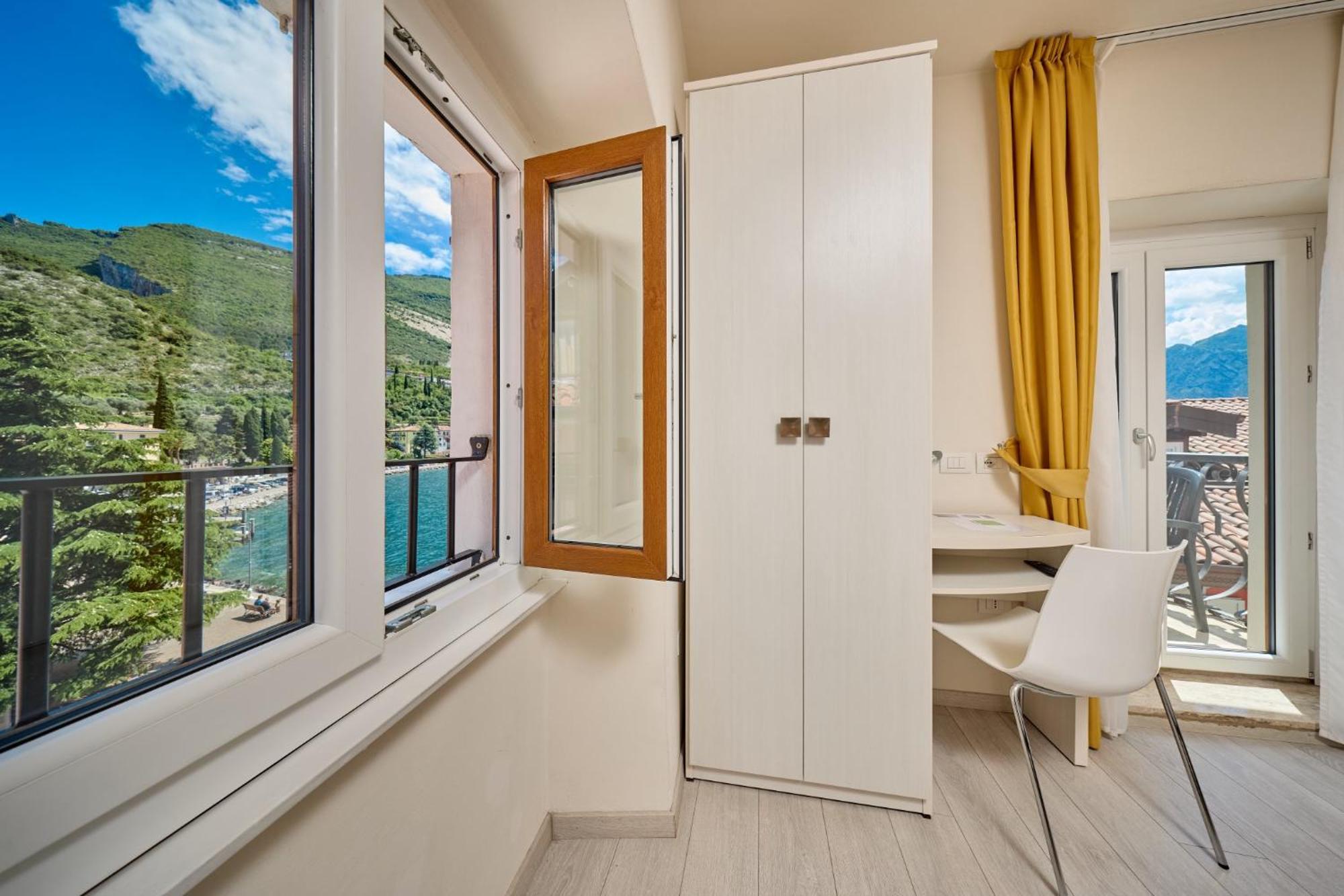 Hotel Geier Torbole Sul Garda Buitenkant foto