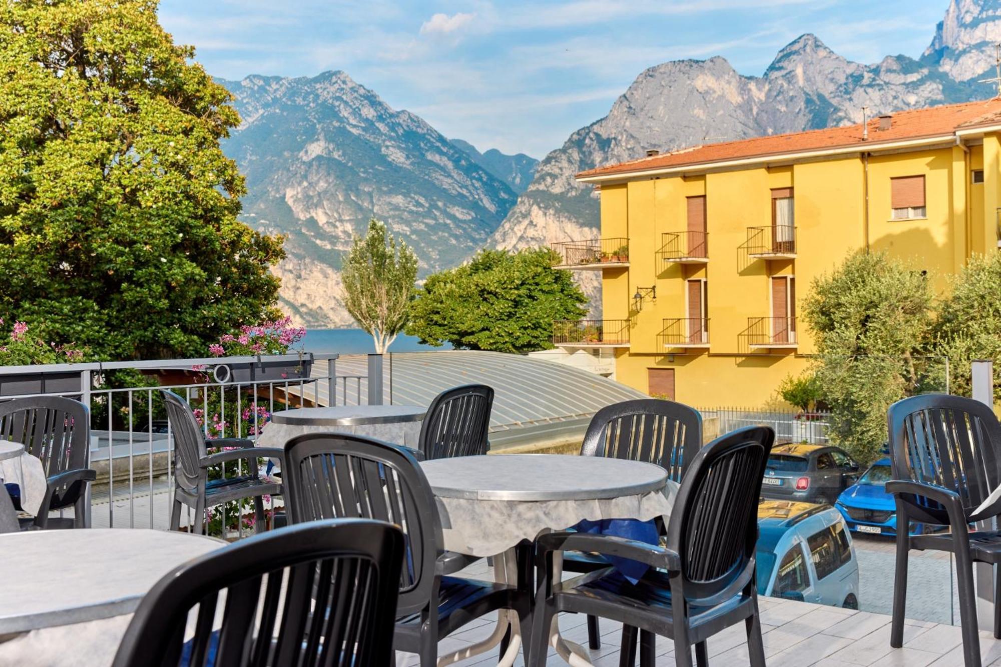 Hotel Geier Torbole Sul Garda Buitenkant foto