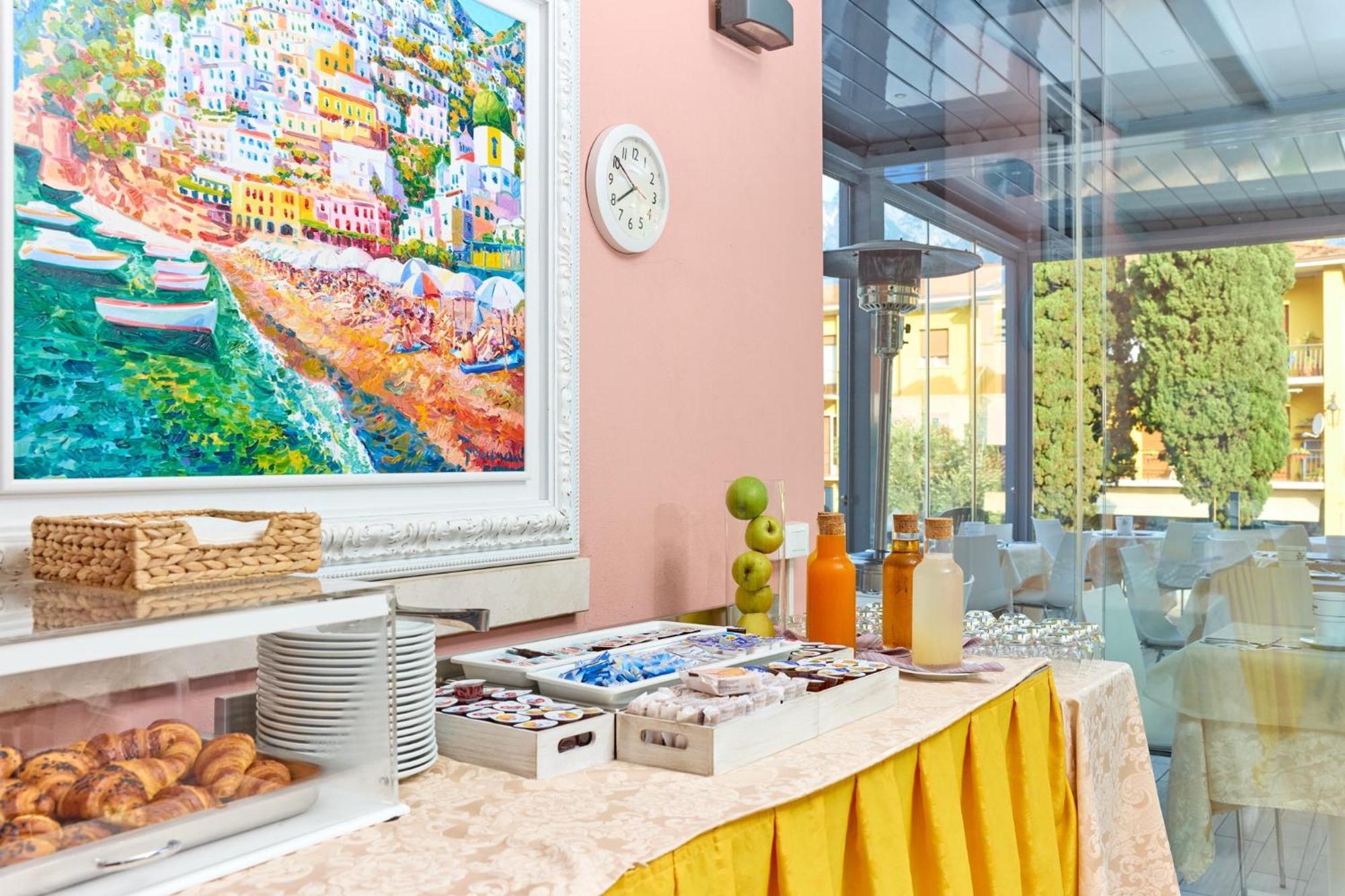 Hotel Geier Torbole Sul Garda Buitenkant foto