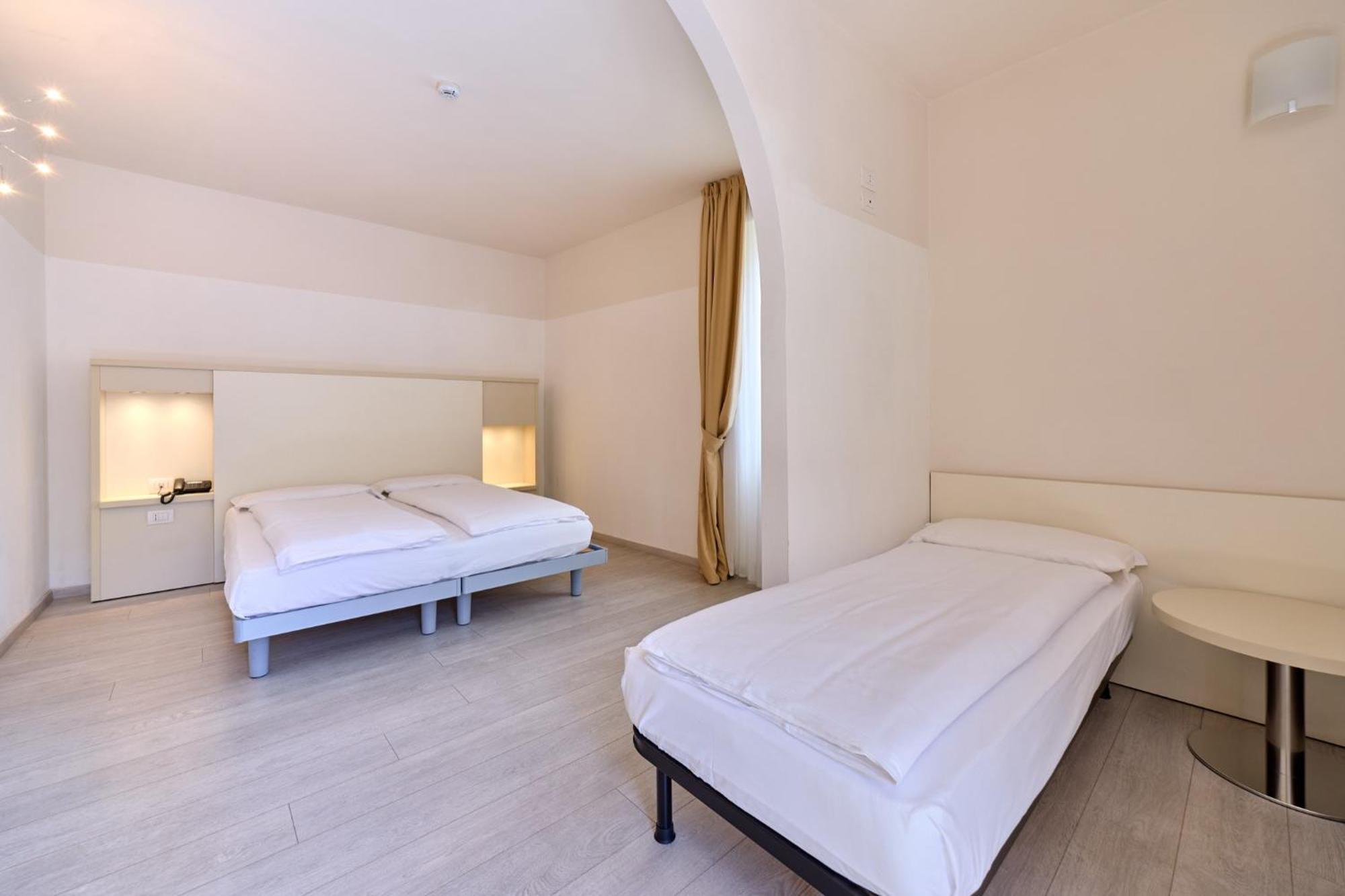 Hotel Geier Torbole Sul Garda Buitenkant foto