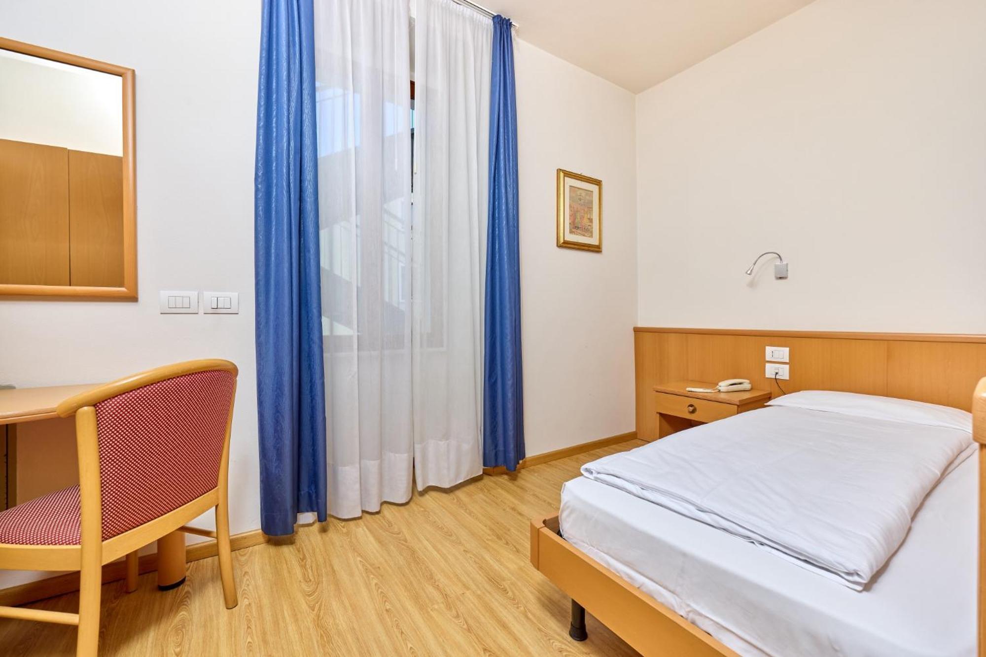 Hotel Geier Torbole Sul Garda Buitenkant foto