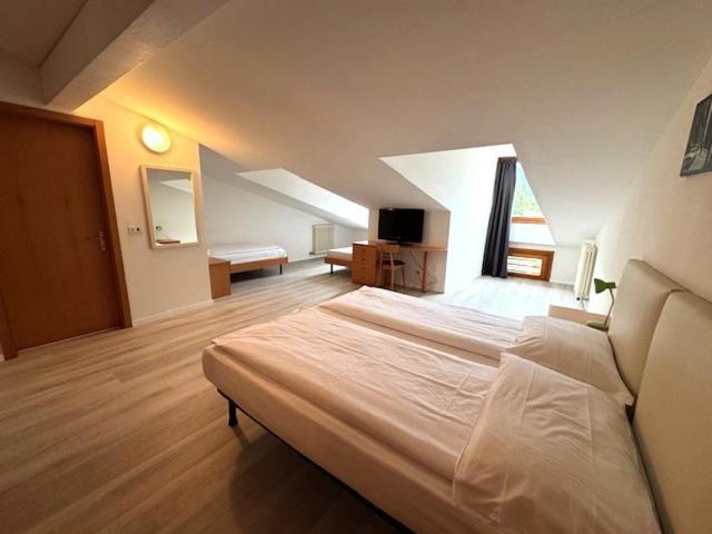 Hotel Geier Torbole Sul Garda Buitenkant foto